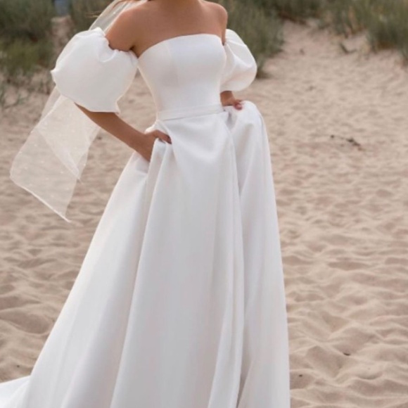Wedding Gown  for sale - Picture 1 of 4